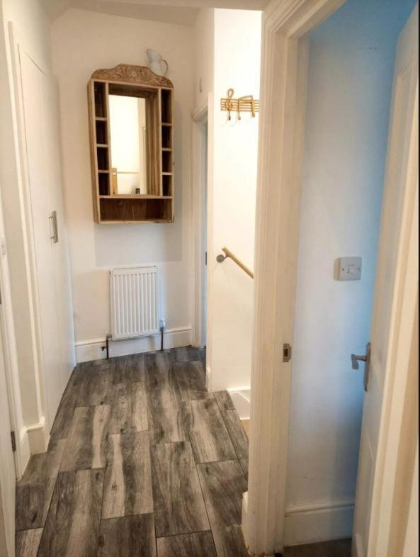 Stylish 2-Bed Flat, Quick Access To London Sights Londres Exterior foto