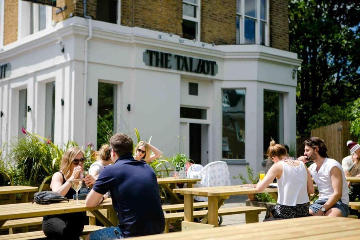 Stylish 2-Bed Flat, Quick Access To London Sights Londres Exterior foto