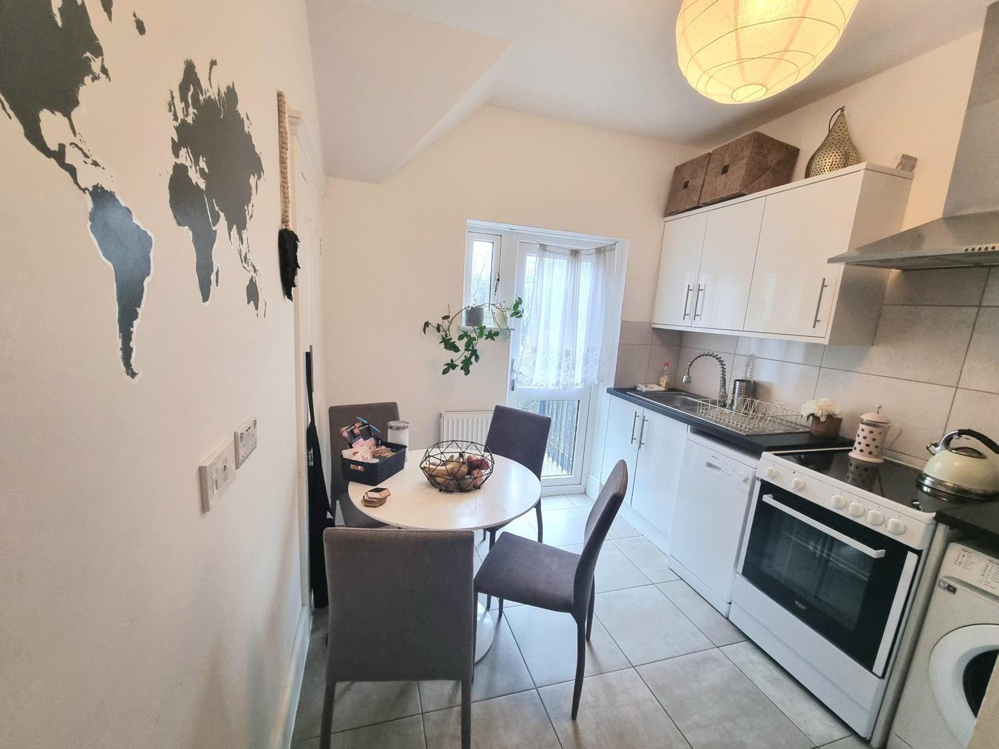 Stylish 2-Bed Flat, Quick Access To London Sights Londres Exterior foto